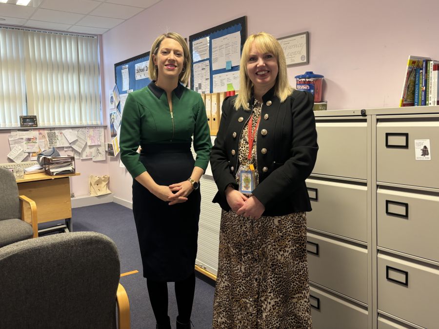 Jenny Gilruth MSP and Headteacher Victoria Bell at Fair Isle PS